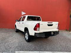 Toyota Hilux DB SR 2018 B 3