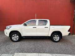 Toyota Hilux DB SR 2018 B 2