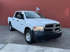 RAM-1500-Crew-Cab-SLT-V6-4x4-2017-10