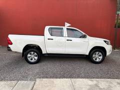 Toyota Hilux DB SR 2018 B 6