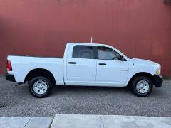 RAM-1500-Crew-Cab-SLT-V6-4x4-2017-14