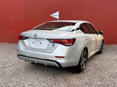 Nissan Sentra Advance CVT 5