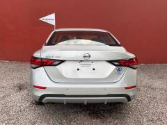 Nissan Sentra Advance CVT 4